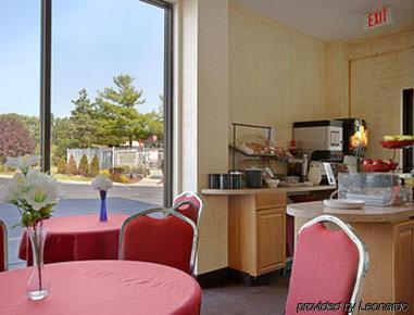 Ramada By Wyndham Flemington Hotell Restaurang bild